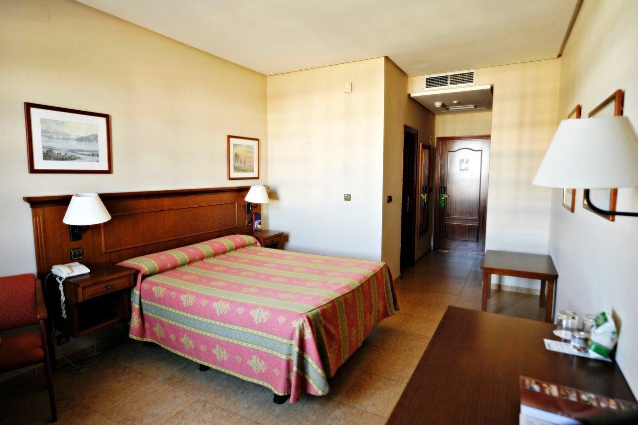 Hotel Lozano Antequera Extérieur photo