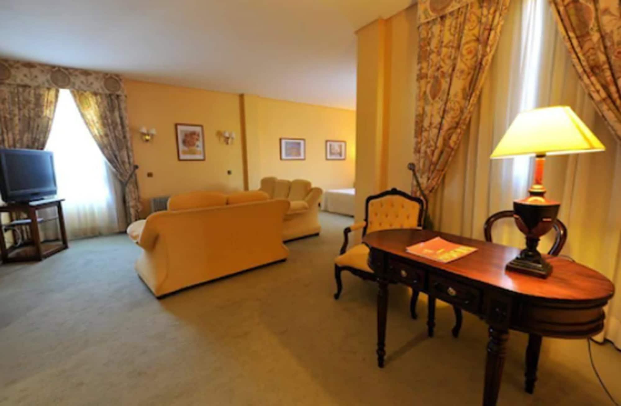 Hotel Lozano Antequera Extérieur photo