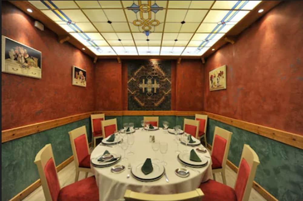 Hotel Lozano Antequera Extérieur photo