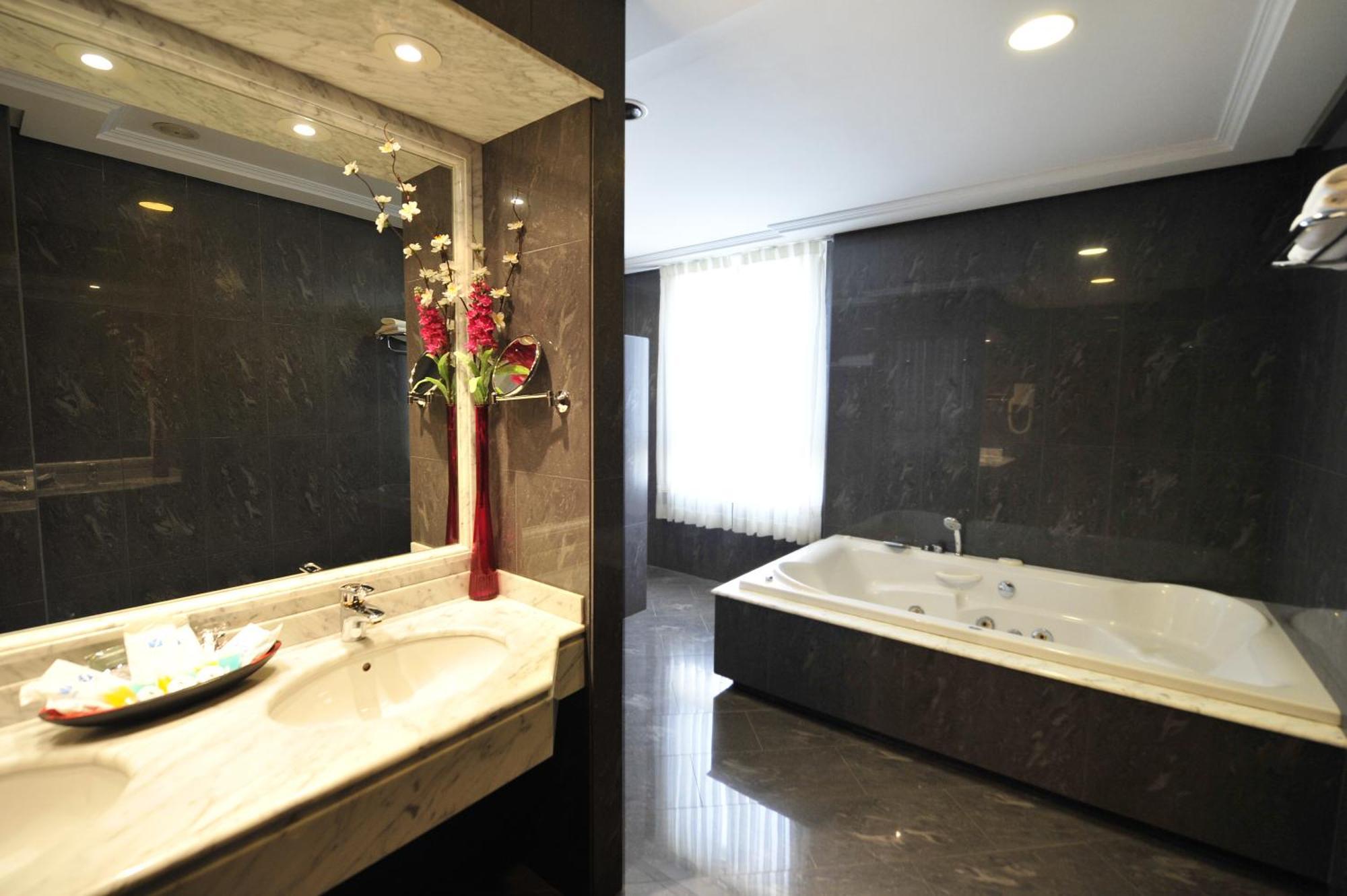 Hotel Lozano Antequera Extérieur photo