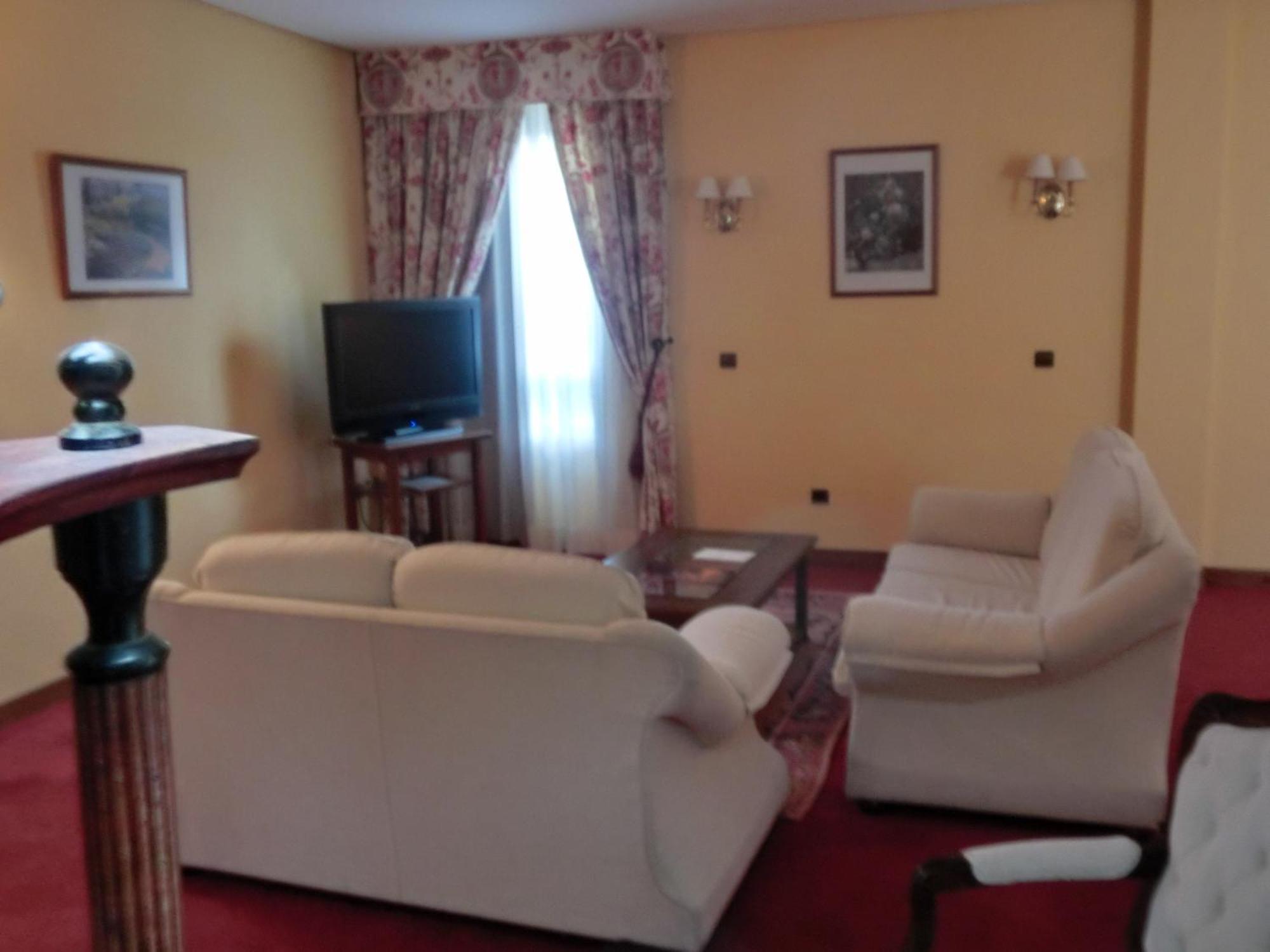 Hotel Lozano Antequera Chambre photo